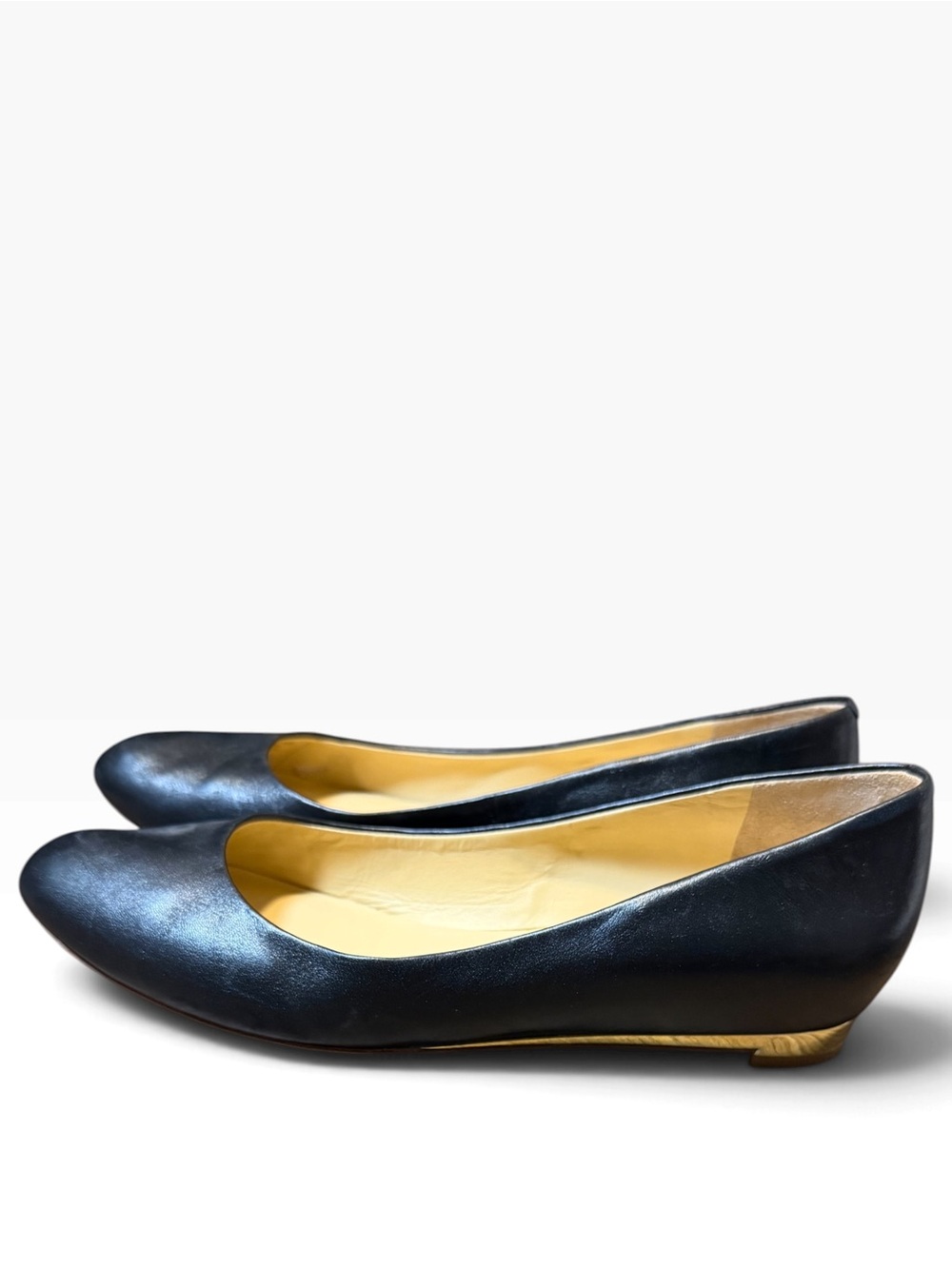 Cole Haan Nile Air Black Leather Flats with Gold Accent Women’s Size 9.5B